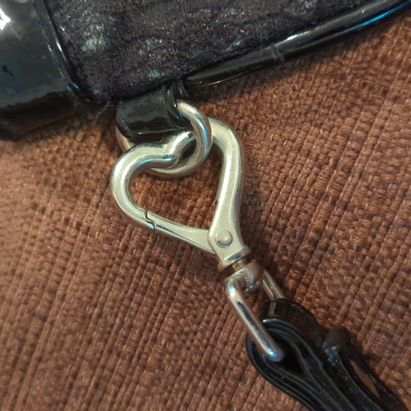 Betsey Johnson black wristlet - Picture 5 of 5